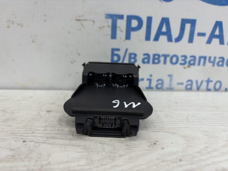 Камера переднего вида Mazda 6 GJ 2.2 ДИЗЕЛЬ 2012 (б/у)