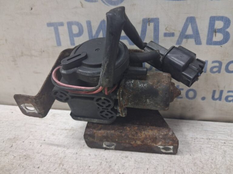 Насос вакуумный Nissan Navara 2004-2015 14650EB30A (Арт. 83448)