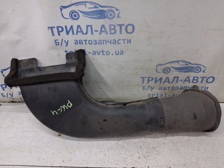 Воздухозаборник Mitsubishi Pajero Wagon 2006-2022 MR404731 (Арт. 83614)