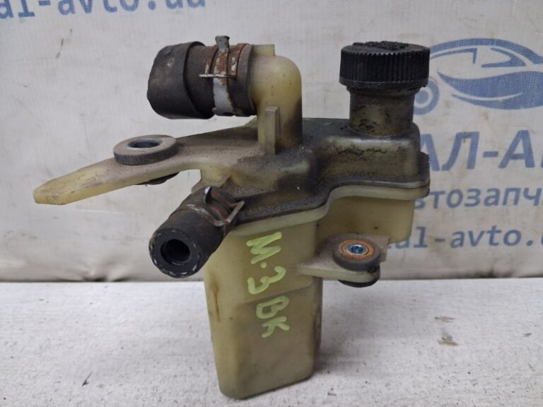 Бачок ГУР Mazda 3 2003-2009 BN9R-32-690A (Арт. 83630)