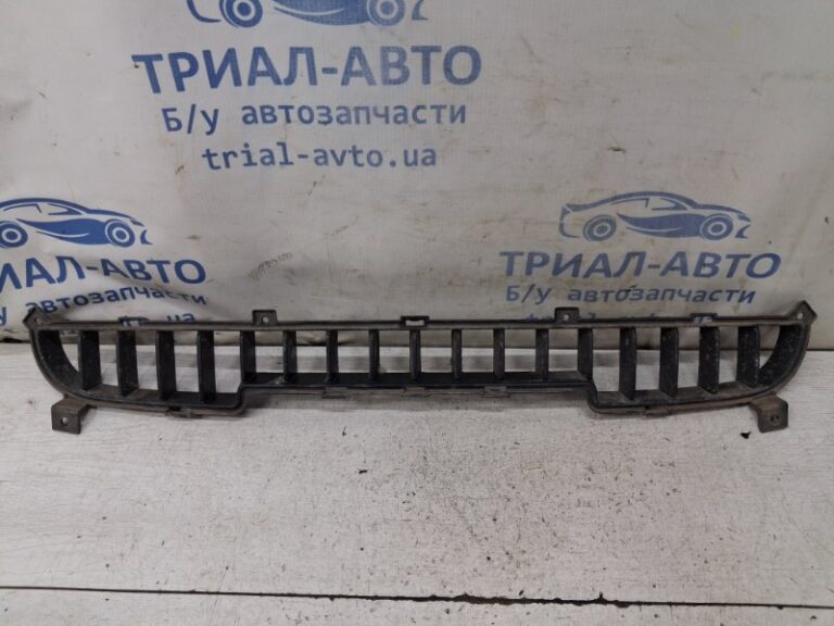 Решетка бампера центральная Kia Sorento 2002-2011 865613E500 (Арт. 83665)