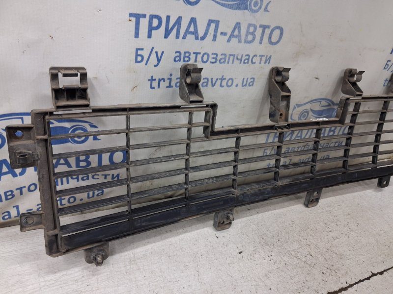Решетка бампера центральная Mitsubishi Pajero Wagon 2006-2022 6402A123 (Арт. 83675) Решетка бампера центральная Mitsubishi Pajero Wagon 2006-2022 6402A123 (Арт. 83675)