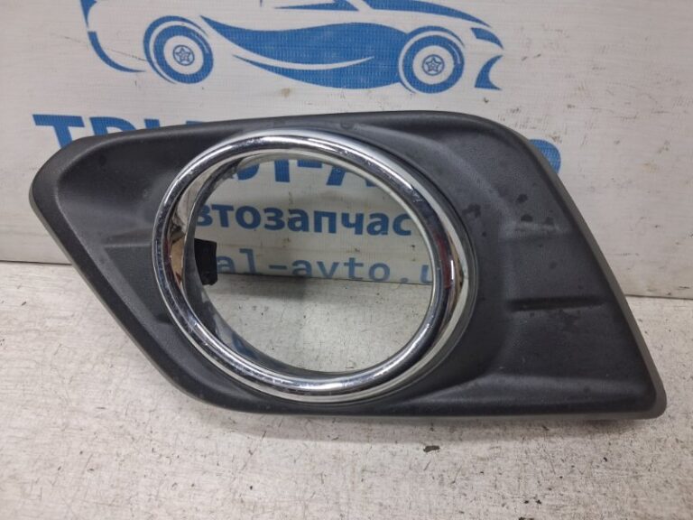 Накладка бампера Nissan X-Trail 2014-2021  (Арт. 83966)