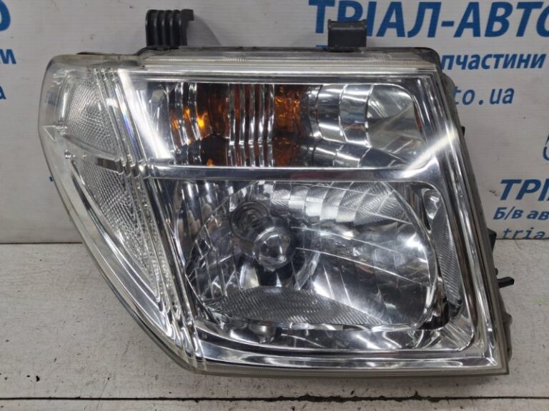 Фара правая Nissan Navara 2004-2015 26010EB30D (Арт. 84003)
