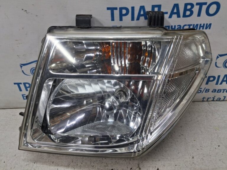 Фара левая Nissan Navara 2004-2015 26060EB30D (Арт. 84006)