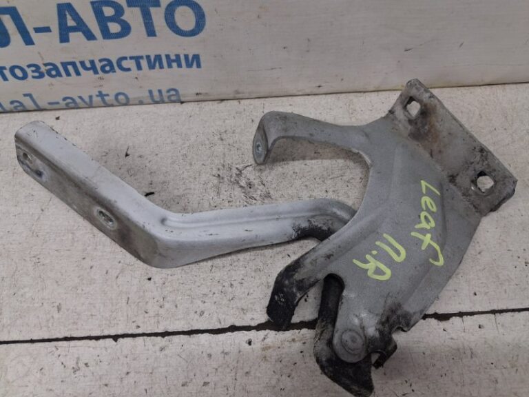 Петля капота правая Nissan Leaf 2017- 654005SK0B (Арт. 84190)
