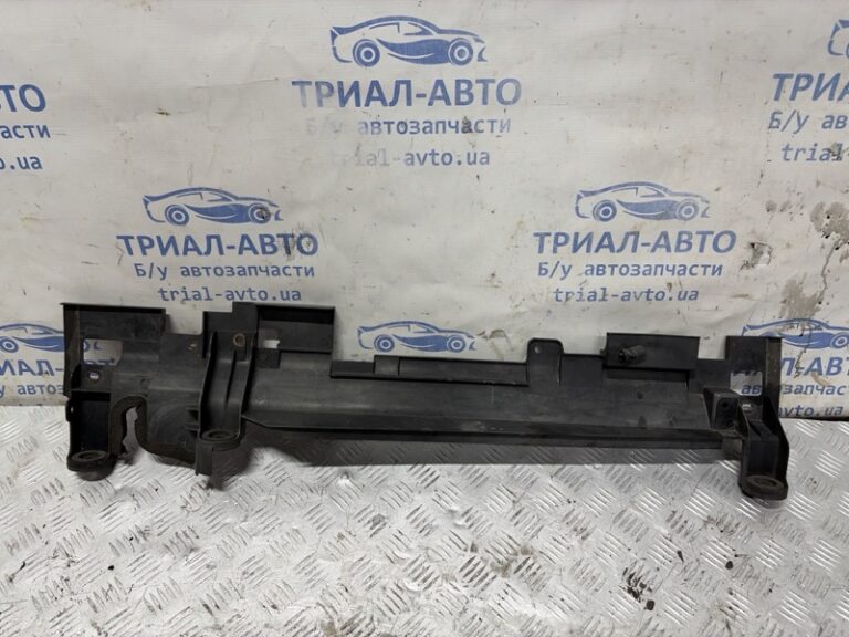 Дефлектор радиатора Nissan X-Trail 2014-2021 215424BE0A (Арт. 84352)