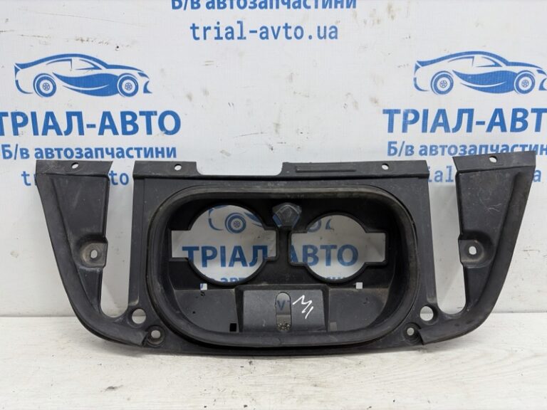 Накладка Nissan Leaf 2017- 657305SH0A (Арт. 84372)