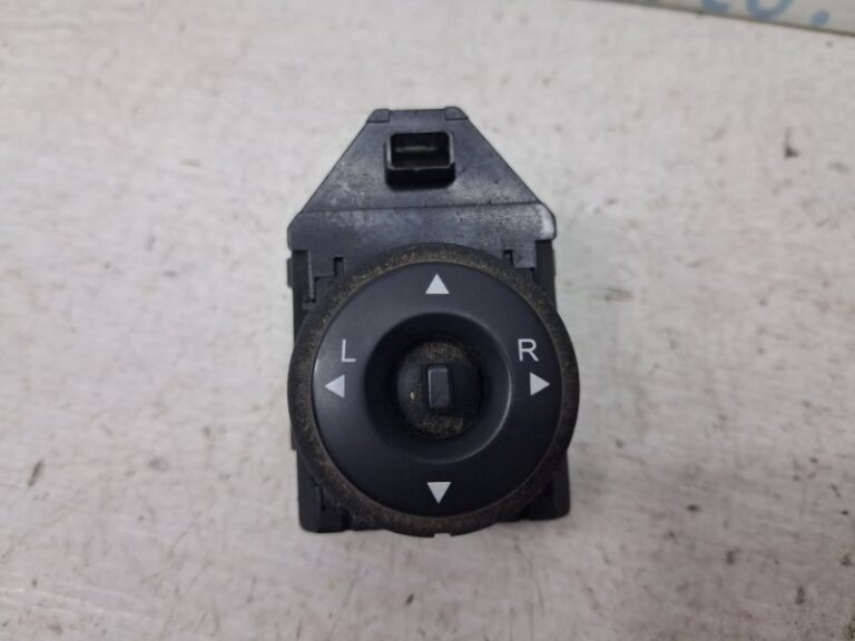 Блок управления зеркалами Kia Ceed 2006-2012 935601H000 (Арт. 84496)