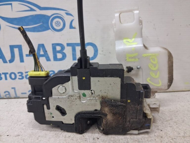 Замок двери передний правый Kia Ceed 2006-2012 813201H040 (Арт. 84503)