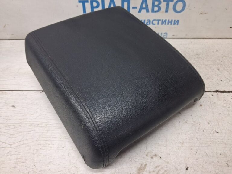 Подлокотник  Land Rover Range Rover Evoque 2011-2018 LR064896 (Арт. 84525)