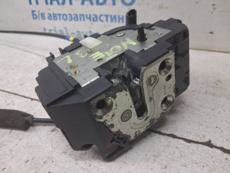 Замок двери задний левый Nissan Note 2005-2013 825019U100 (Арт. 84593)