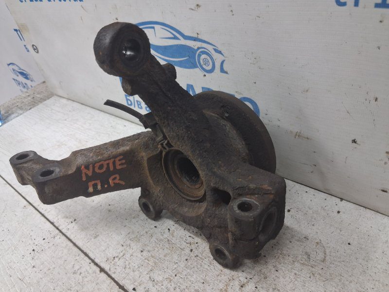Кулак поворотный правый со ступицей Nissan Note 2005-2013 40014AX600 (Арт. 84625) Кулак поворотный правый со ступицей Nissan Note 2005-2013 40014AX600 (Арт. 84625)