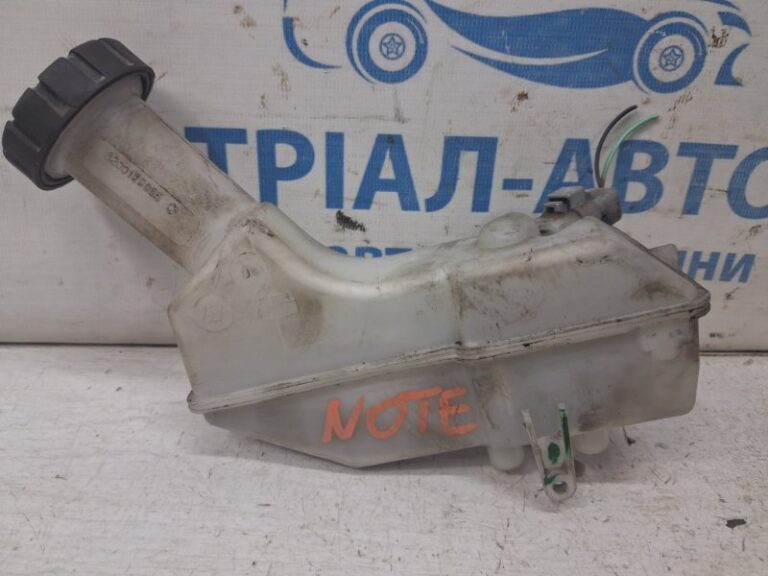 Бачок главного тормозного цилиндра Nissan Note 2005-2013 46090AX700 (Арт. 84682)
