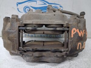 Суппорт передний правый Mitsubishi Pajero Wagon 2006-2022 4605B706 (Арт. 84758)