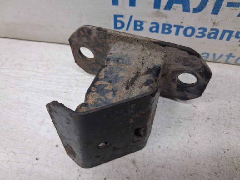 Кронштейн усилителя переднего бампера Mitsubishi Pajero Sport 1996-2008 MR259971 (Арт. 84781)