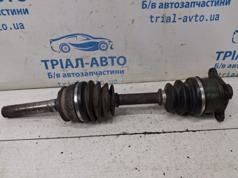 Привод передний правый МКПП Mitsubishi Pajero Sport 1996-2008 MR276870 (Арт. 84785)