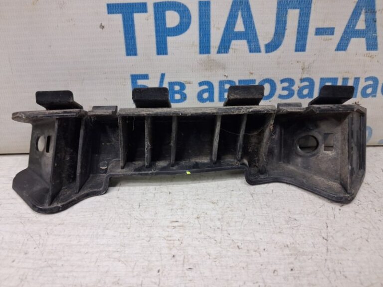 Кронштейн бампера передний левый Kia Ceed 2006-2012 865171H000 (Арт. 84838)