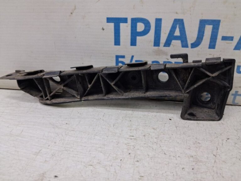 Кронштейн бампера передний правый Kia Ceed 2006-2012 865141H000 (Арт. 84839)
