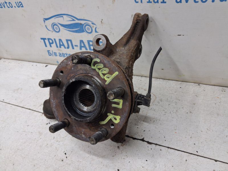Кулак поворотный правый со ступицей Kia Ceed 2006-2012 517162H100 (Арт. 84845) Кулак поворотный правый со ступицей Kia Ceed 2006-2012 517162H100 (Арт. 84845)
