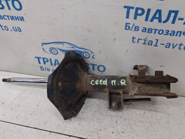 Амортизатор передний правый Kia Ceed 2006-2012 546511H000 (Арт. 84850)