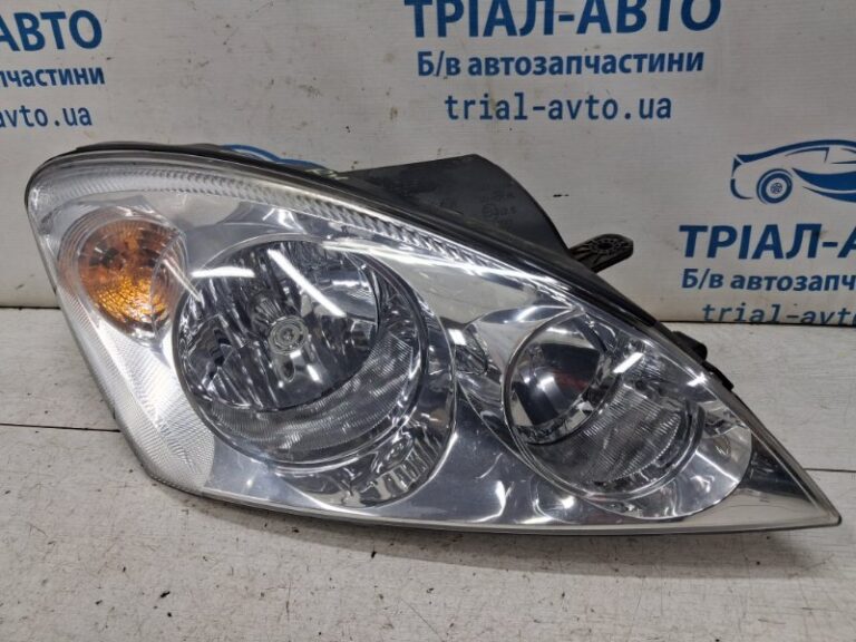 Фара правая Kia Ceed 2006-2012 921021H000 (Арт. 84902)