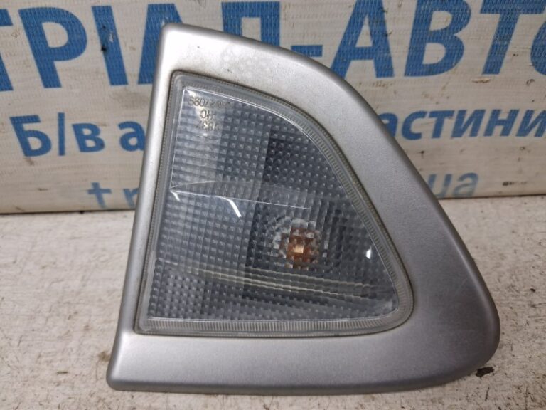 Повторитель поворотника левый Chevrolet Captiva 2006-2018 96627099 (Арт. 84955)