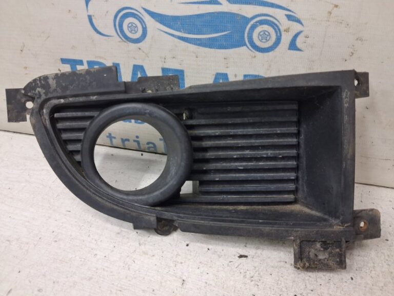 Накладка ПТФ Mitsubishi Lancer 2003-2009 8321A056 (Арт. 85151)