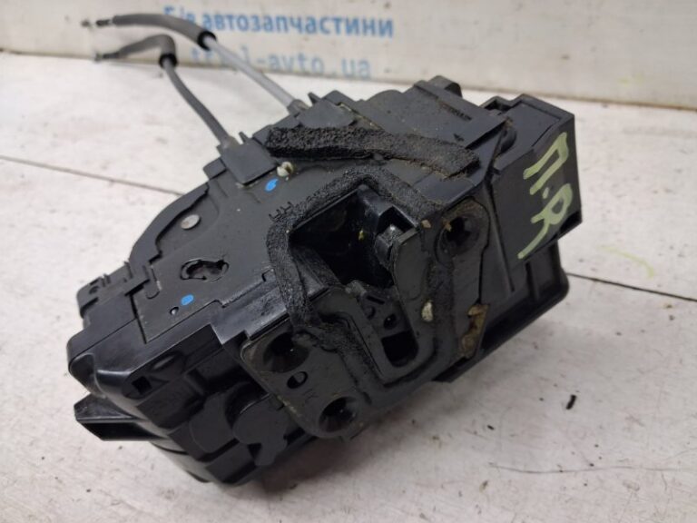 Замок двери передний правый Hyundai Santa fe 2005-2012 813202B030 (Арт. 85200)