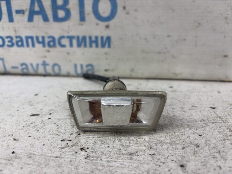 Повторитель поворотника Mazda CX 7 2006-2012  (Арт. 85235)